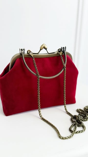 Instagram antiqueparis_