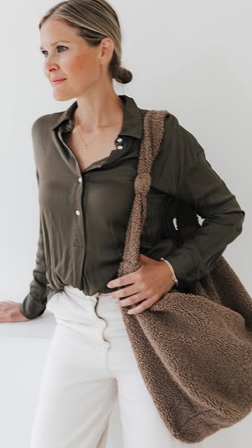 Instagram charlotteandsophie_official