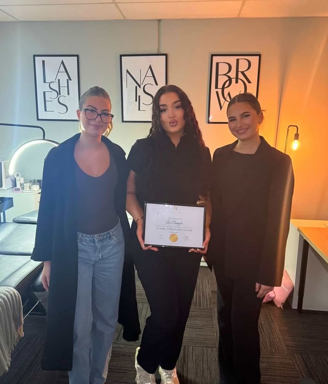 invidiouslashes_academy