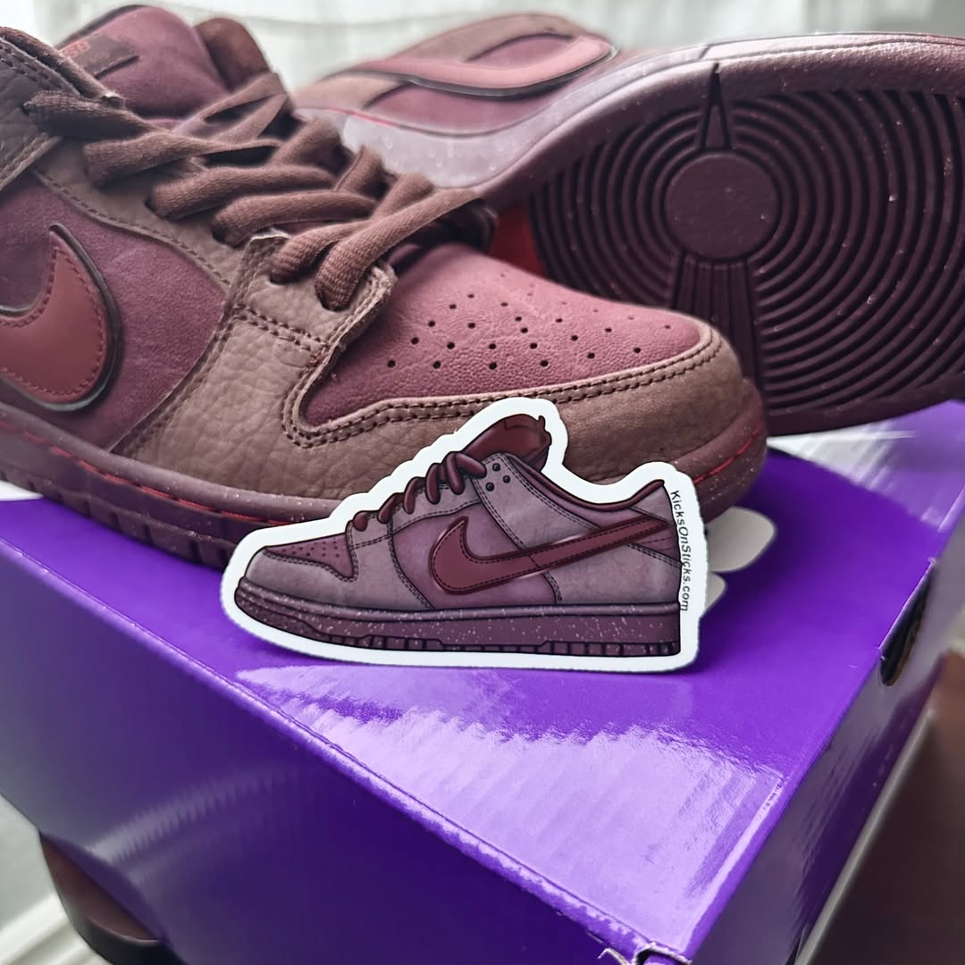 kicksonsticks