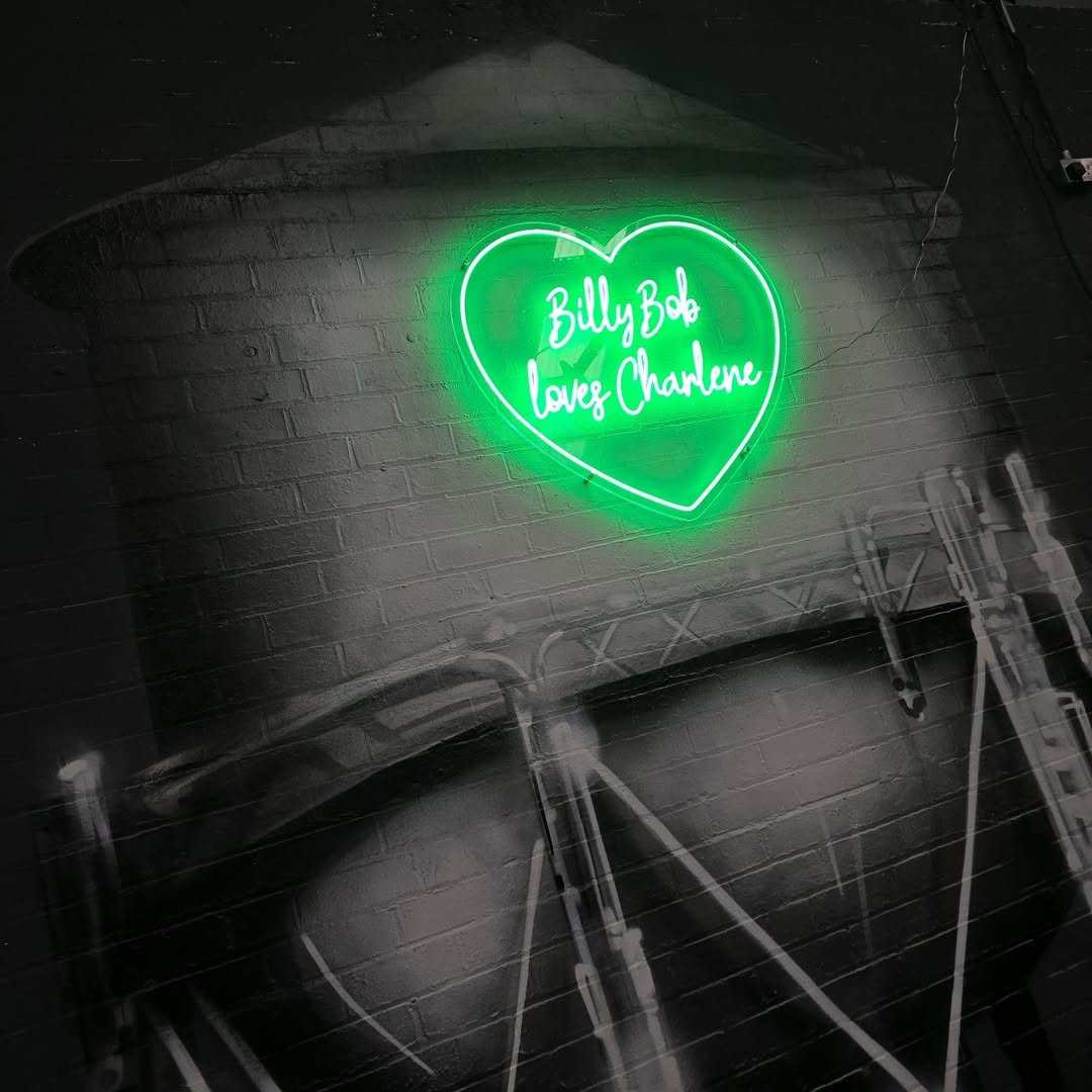 Instagram missionneonsigns