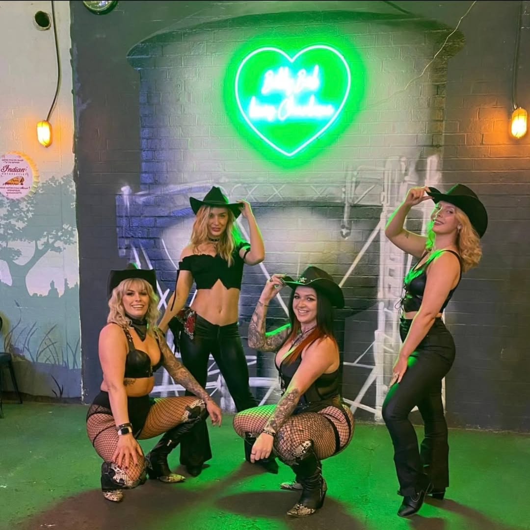 Instagram missionneonsigns