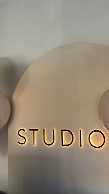 Instagram studio8_hair