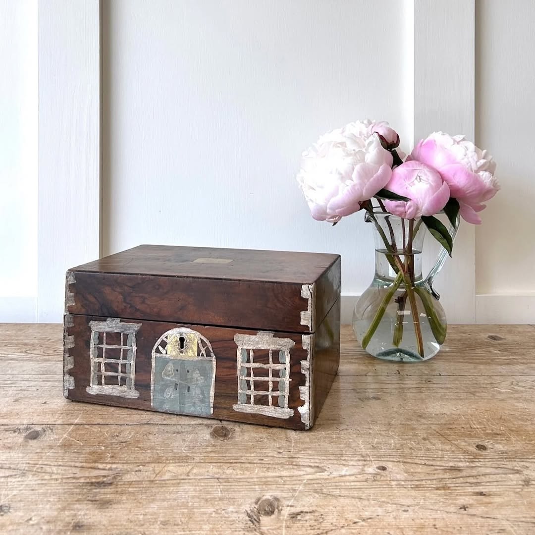 Instagram the_parsons_nose_antiques