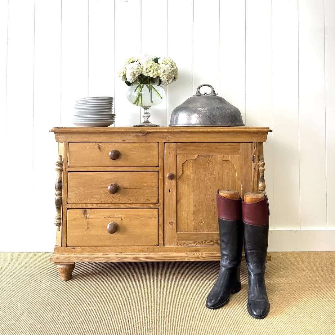 Instagram the_parsons_nose_antiques