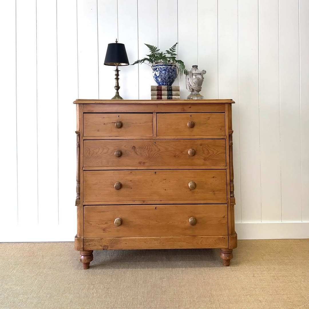 Instagram the_parsons_nose_antiques