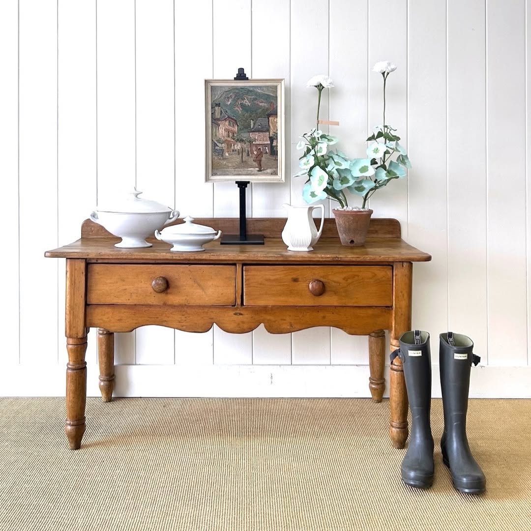 Instagram the_parsons_nose_antiques