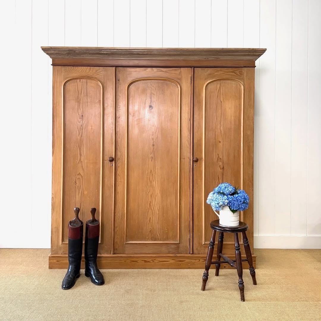 Instagram the_parsons_nose_antiques
