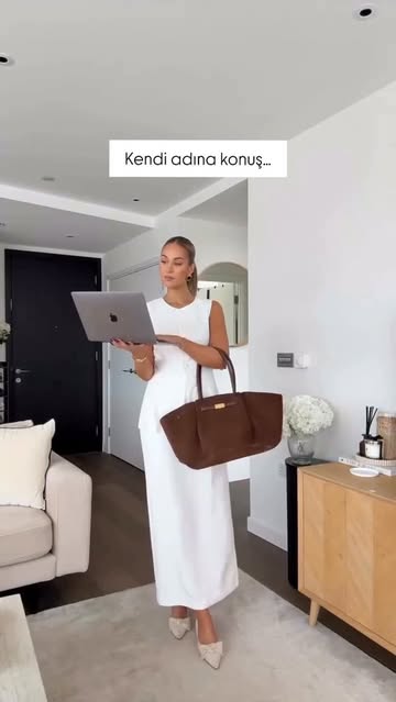 Instagram thesveltechic